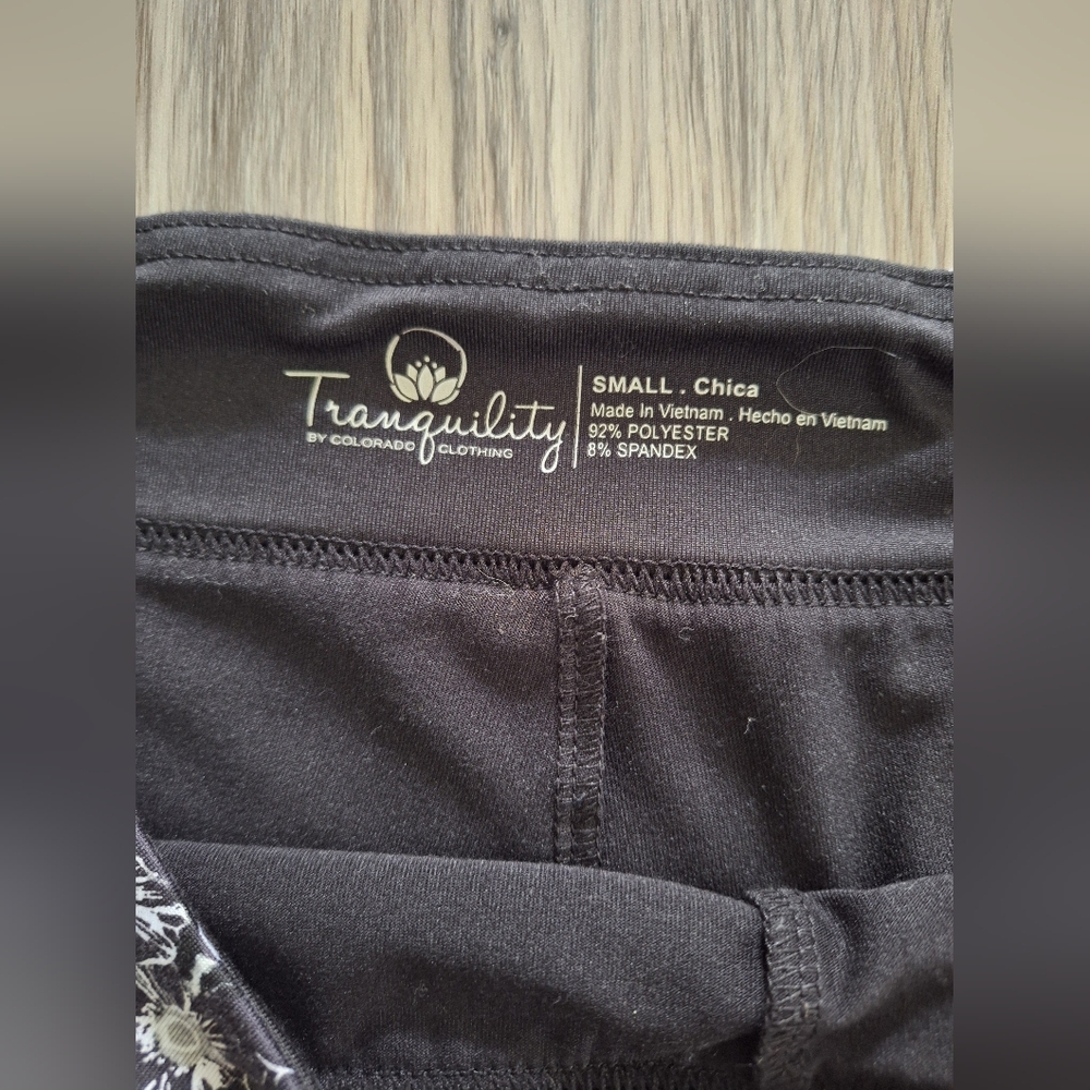 Colorado Clothing Women's Tranquility Everyday Skort Terrace Black/White Small - Picture 4 of 5